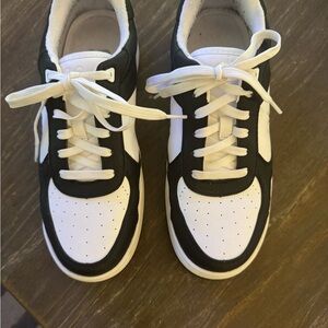 ALO Yoga Black and White Sneakers